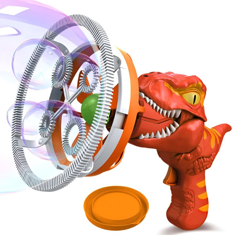 Close-up van een rood bellenblaaspistool in de vorm van een dinosaurus. Voorzien van grote ringen voor indrukwekkende bellen, ideaal voor urenlang speelplezier.