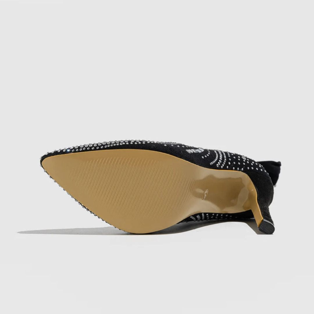 Detailfoto van de zool van StellaVogue™ Boots van Inicala.nl – stevige, antislipzool en elegante punt, perfect voor zelfverzekerde, glamoureuze stappen.