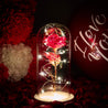 Inicala: Een betoverende rode roos in een glazen stolp, omringd door sprankelende LED-lichtjes. Het perfecte symbool van eeuwige liefde en een schitterend cadeau voor speciale momenten.