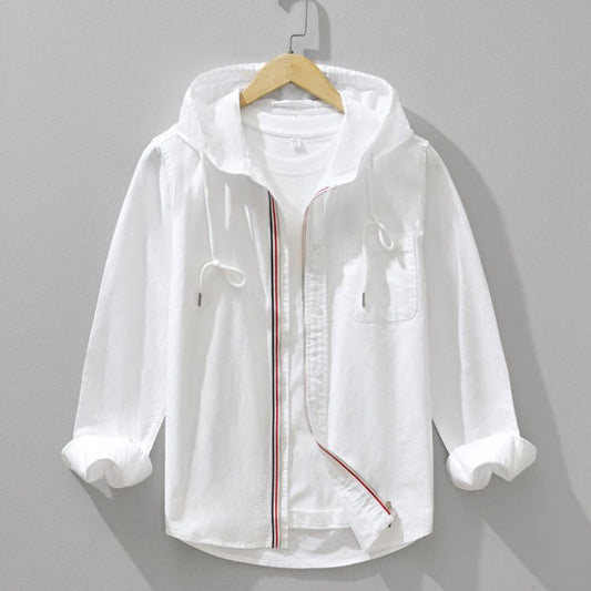 NOMORI™ – Linnen Hoodie voor de Moderne Nomad van Inicala.nl witte lichtgewicht hoodie met capuchon, borstzakje en minimalistisch design, ideaal voor luchtig comfort en casual stijl.